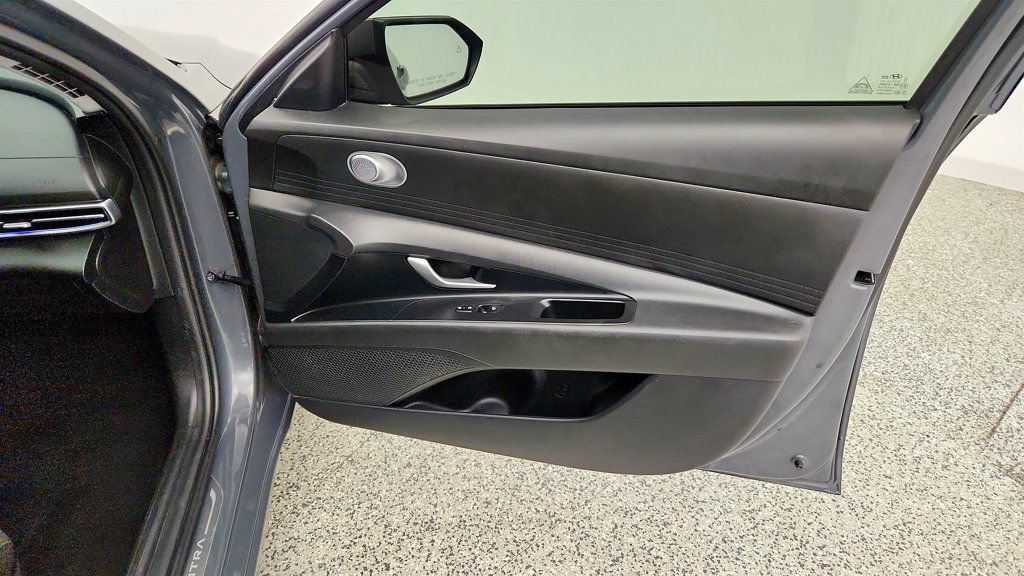 Used 2024 Hyundai Elantra SEL FWD image 26