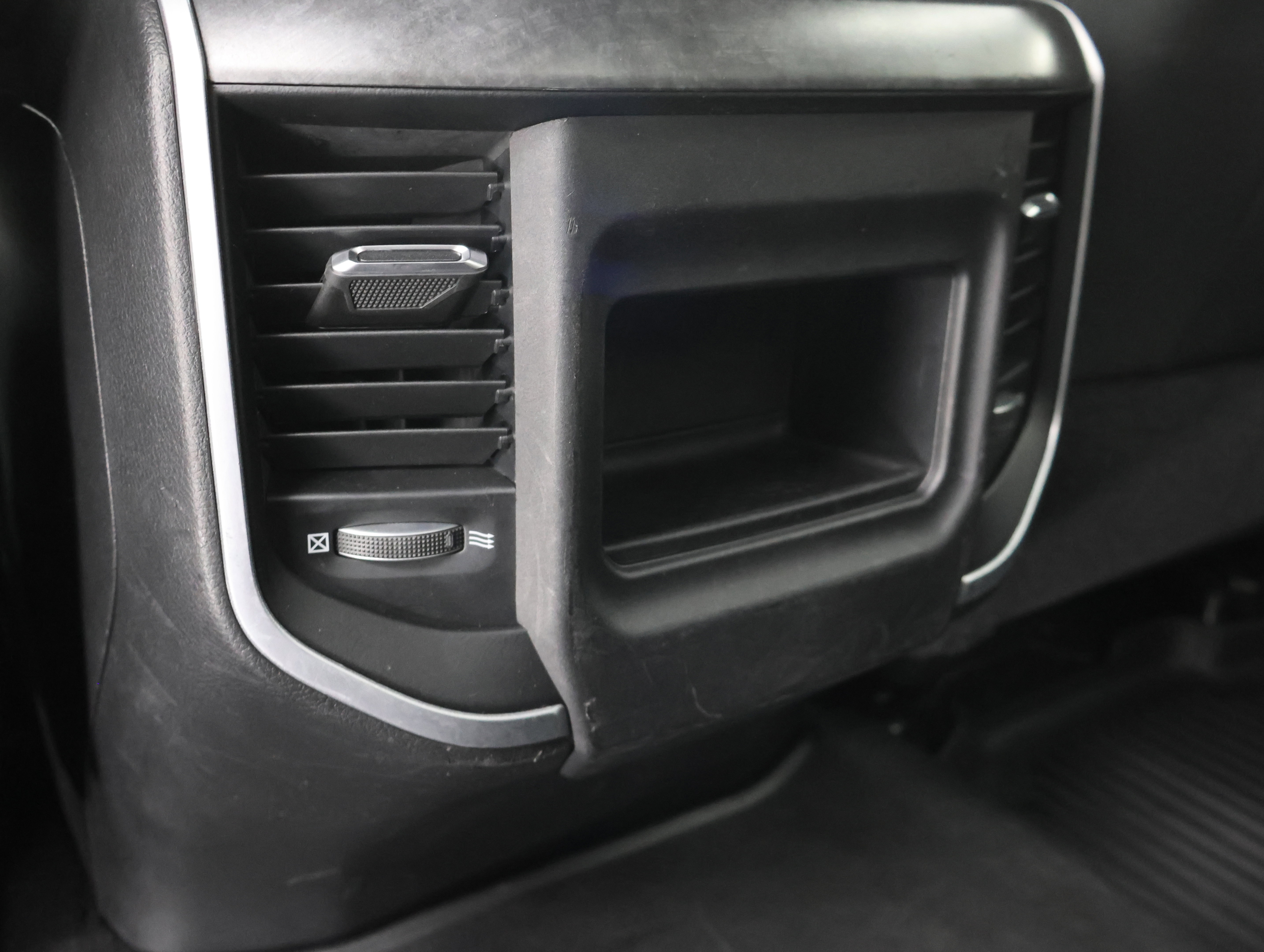Used 2021 RAM 2500 Big Horn w/ Night Edition AWD/4WD image 36