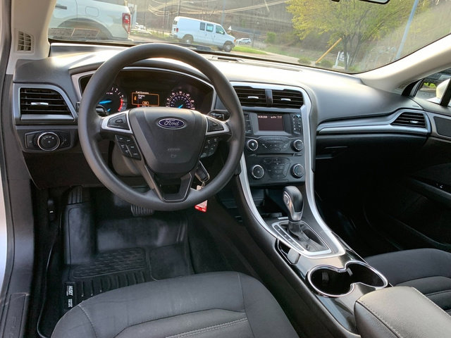 Used 2014 Ford Fusion SE image 21