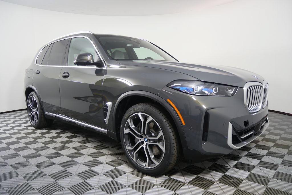 Used 2026 BMW X5 xDrive50e w/ Climate Comfort Package AWD/4WD image 2