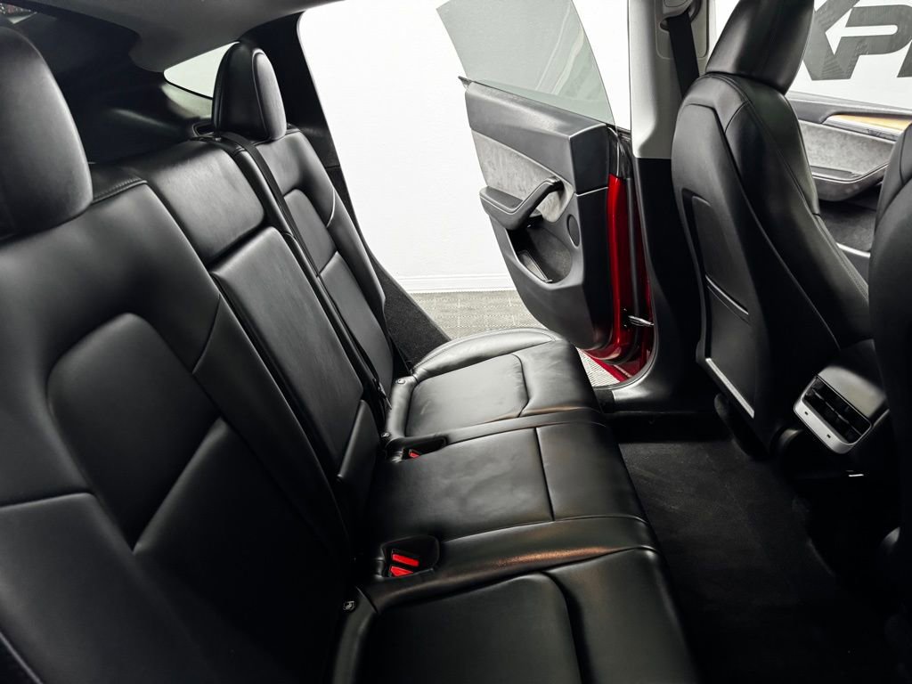 Used 2024 Tesla Model Y Long Range image 48