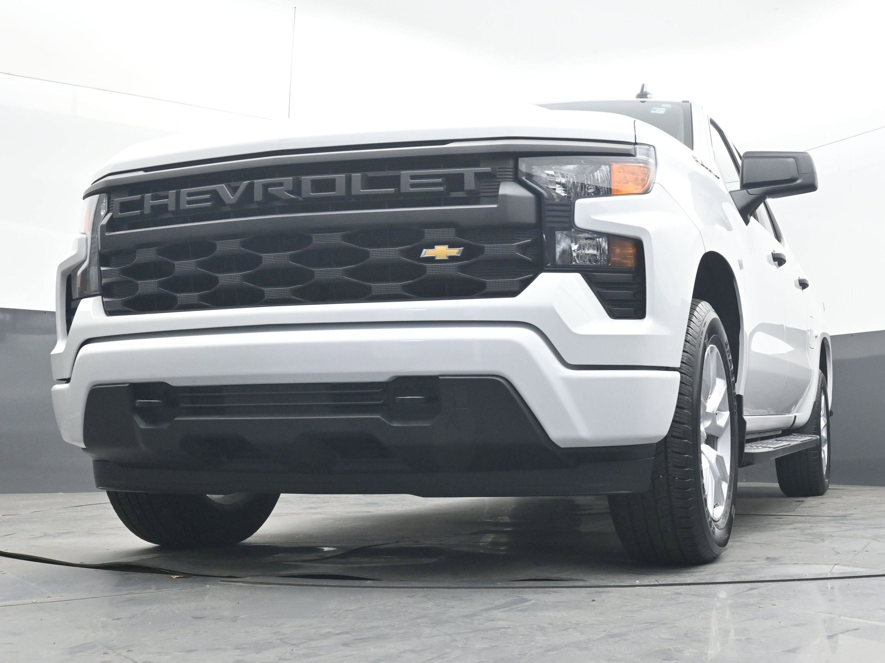 Certified 2026 Chevrolet Silverado 1500 Custom RWD image 26