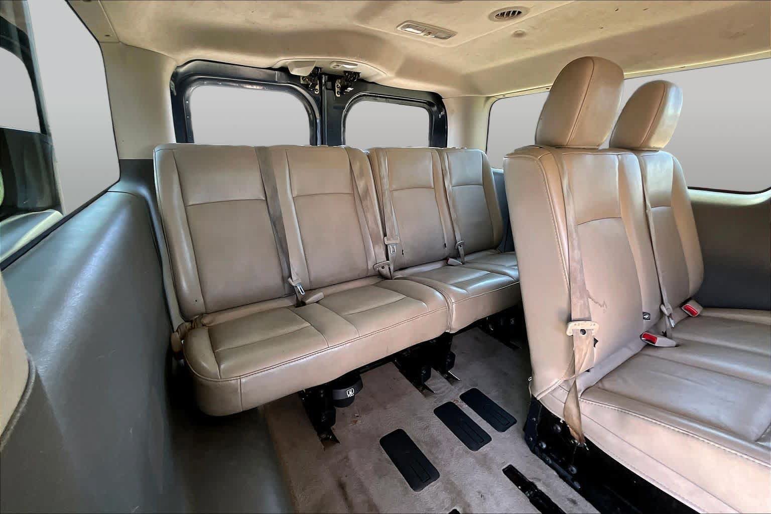 Used 2016 Nissan NV 3500 SL RWD image 17