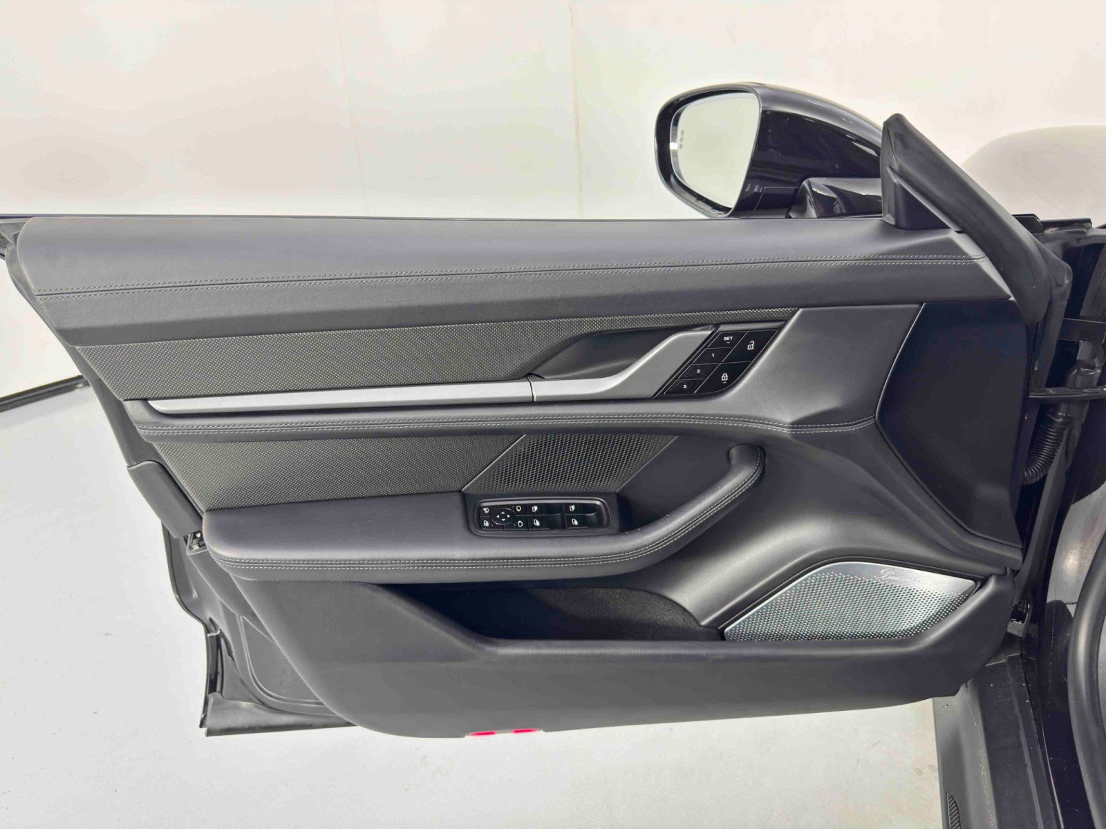 Used 2021 Porsche Taycan Turbo S image 44