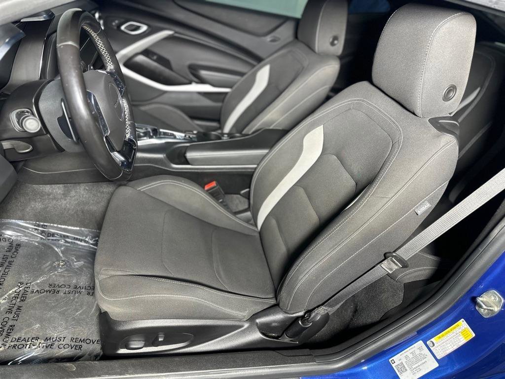 Used 2020 Chevrolet Camaro LS RWD image 26