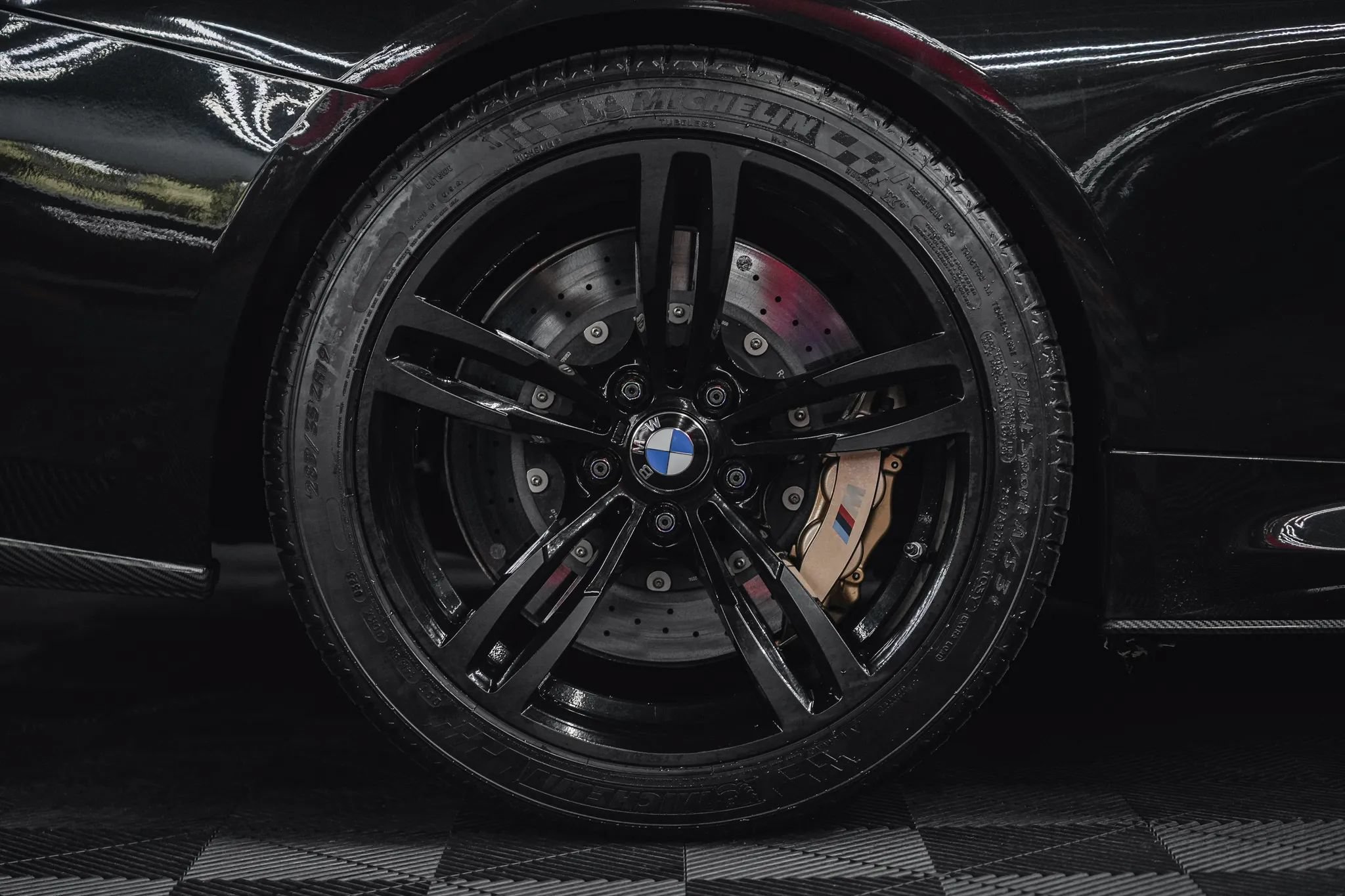 Used 2015 BMW M4 Coupe w/ Executive Package RWD image 15