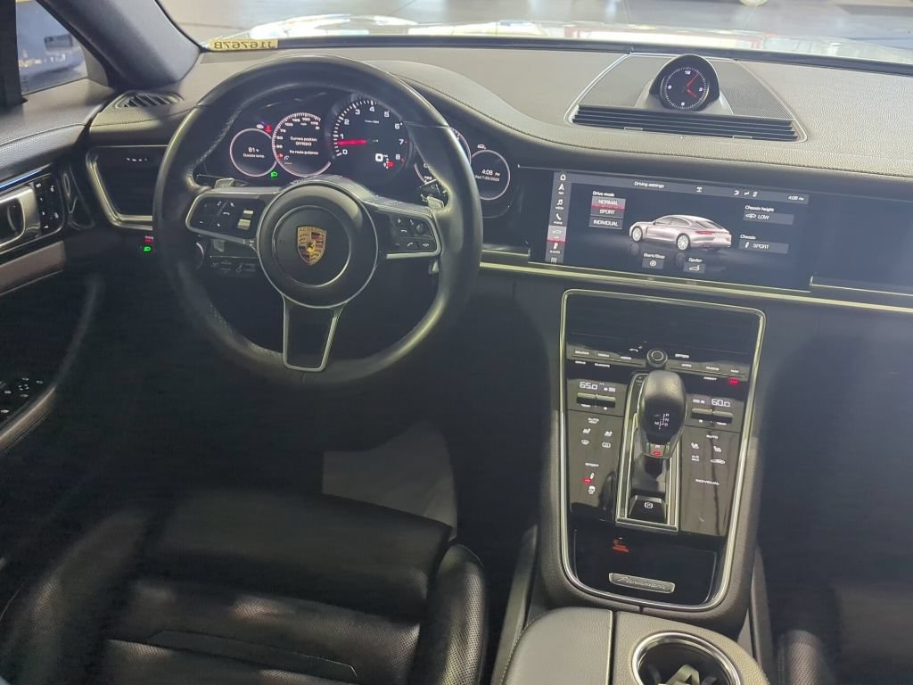 Used 2017 Porsche Panamera 4 AWD/4WD image 17