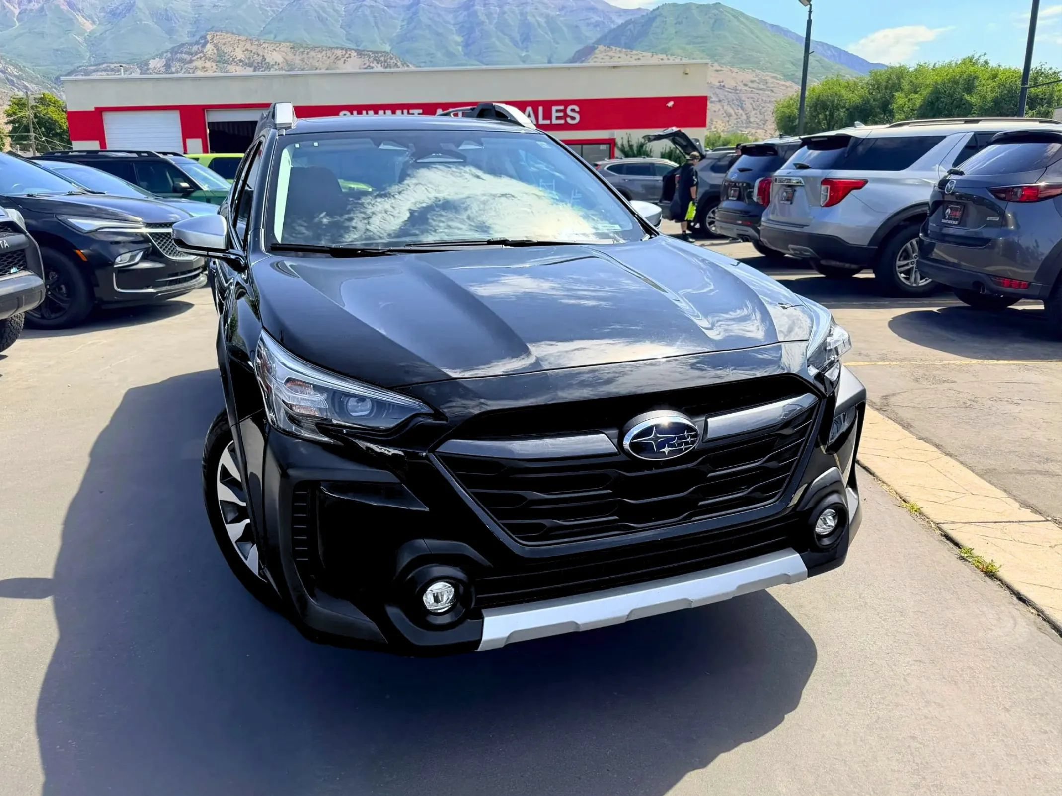 Used 2023 Subaru Outback Touring AWD/4WD image 2