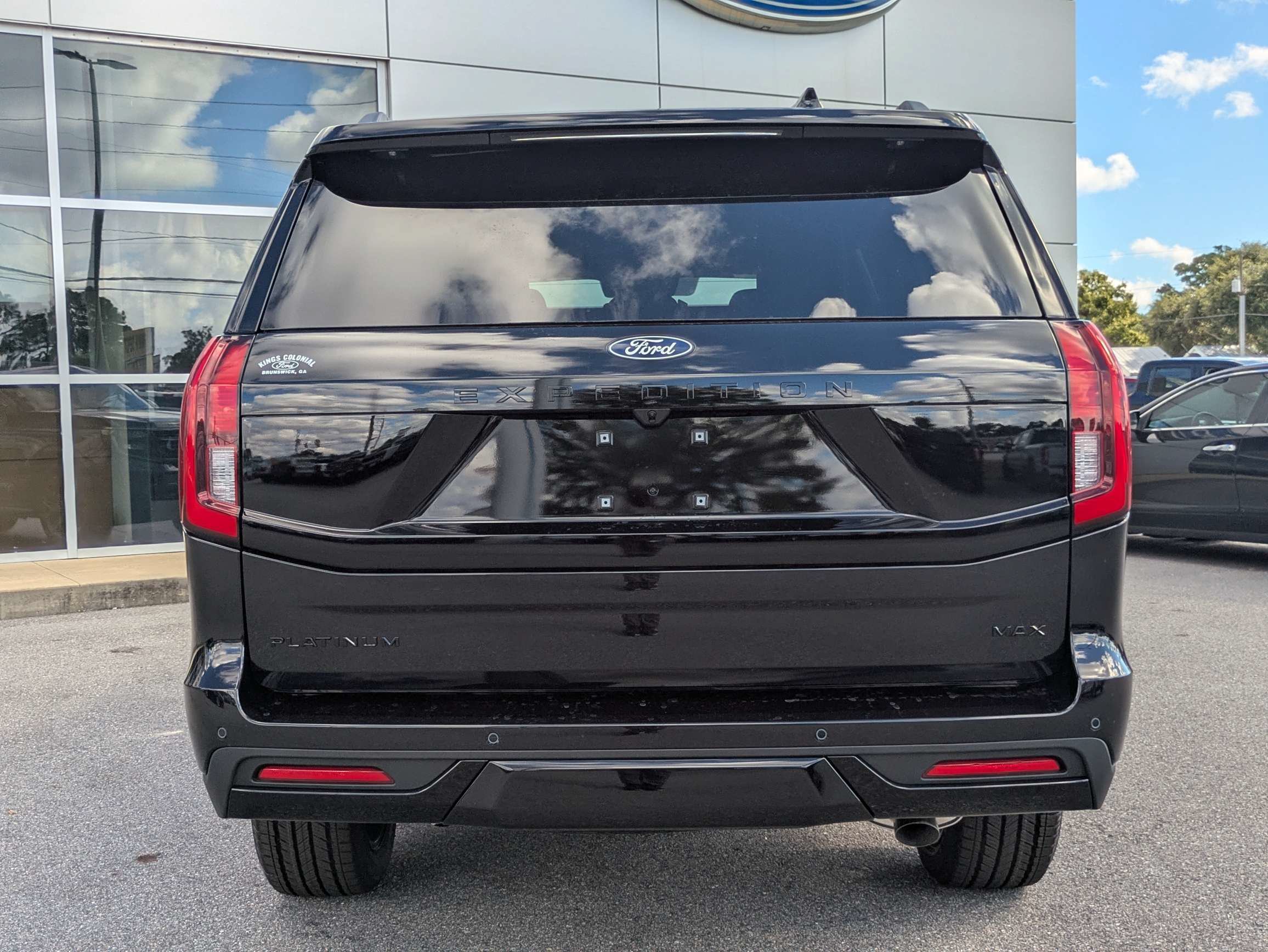 New 2027 Ford Expedition Max Platinum w/ Stealth Appearance Package RWD image 5