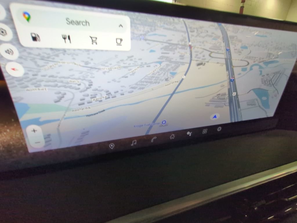 Used 2025 INFINITI QX80 Sensory image 6