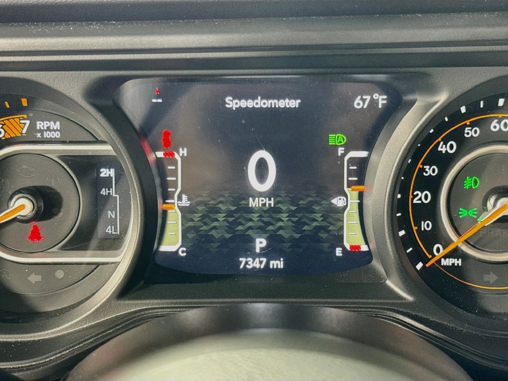 Used 2025 Jeep Wrangler Unlimited Rubicon w/ Safety Group AWD/4WD image 12