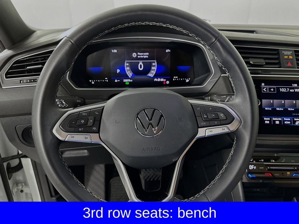 Used 2023 Volkswagen Tiguan SE image 13