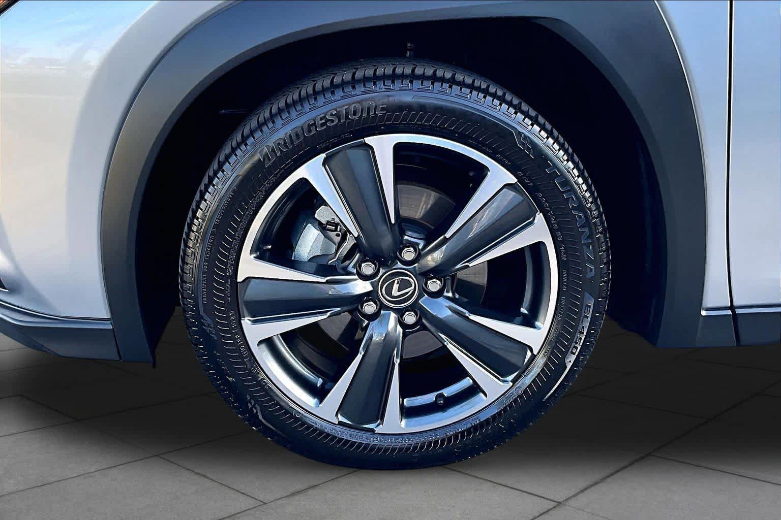 Used 2026 Lexus UX 300h FWD w/ Accessory Package (Z2) image 10