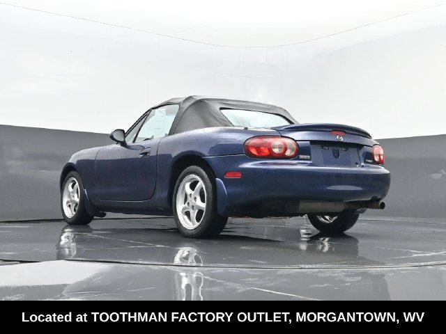 Used 2001 MAZDA MX-5 Miata RWD image 19
