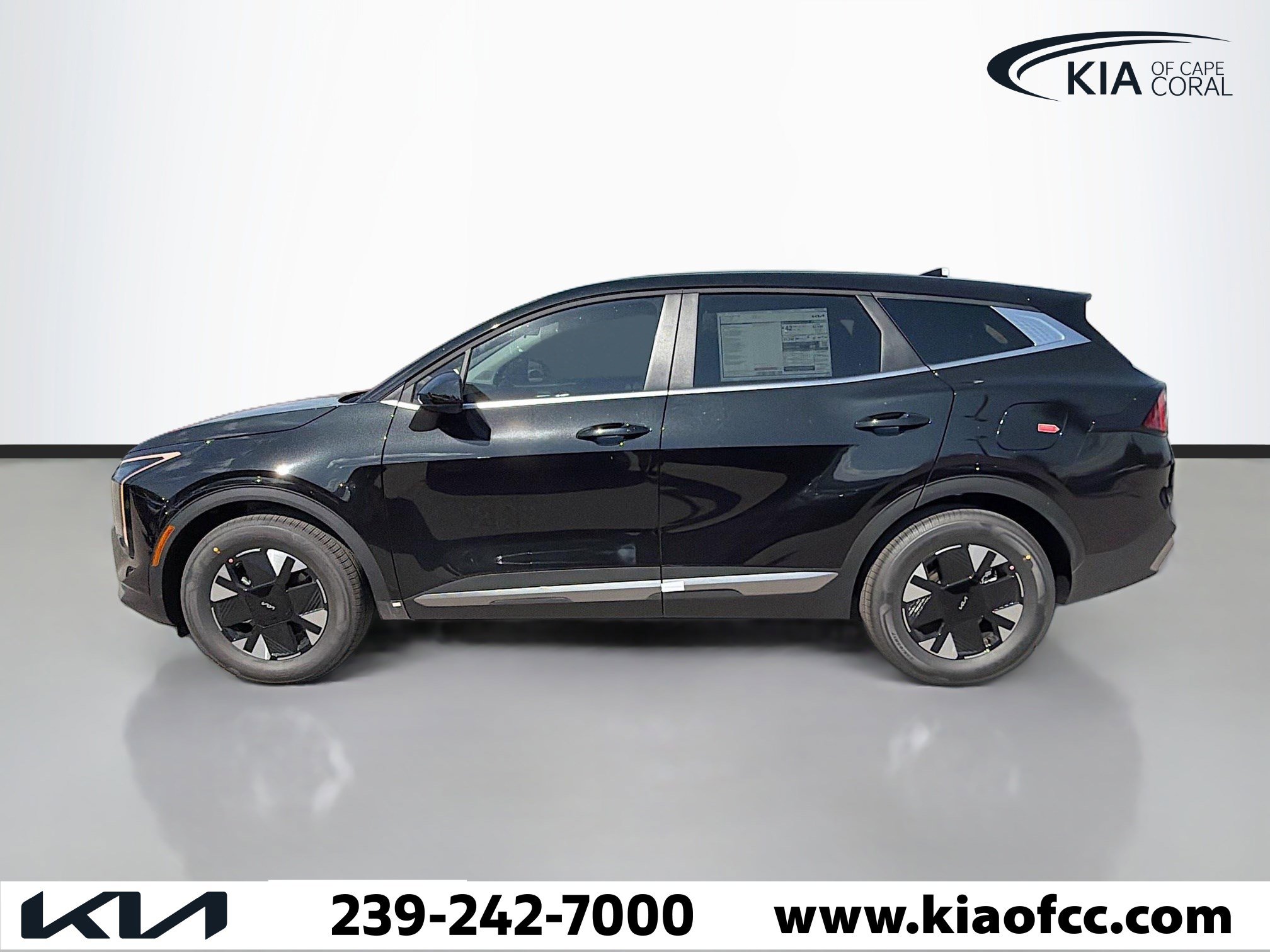 New 2026 Kia Sportage LX FWD image 2