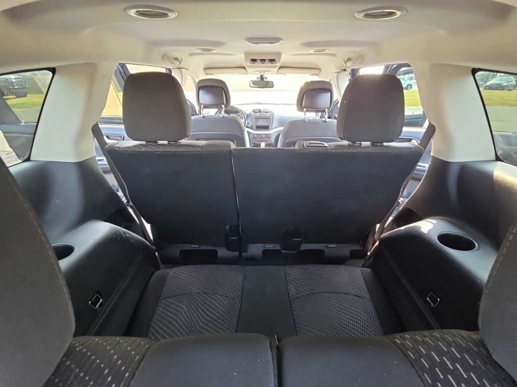 Used 2020 Dodge Journey SE w/ SE Popular Equipment Group FWD image 25