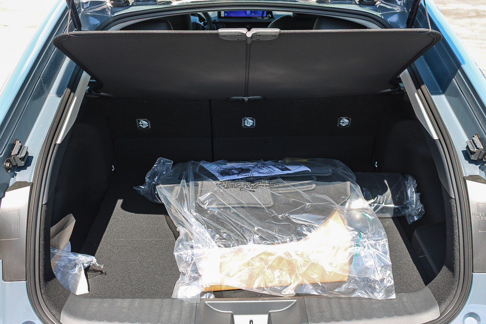 New 2026 Toyota Prius Plug-In Hybrid FWD image 13