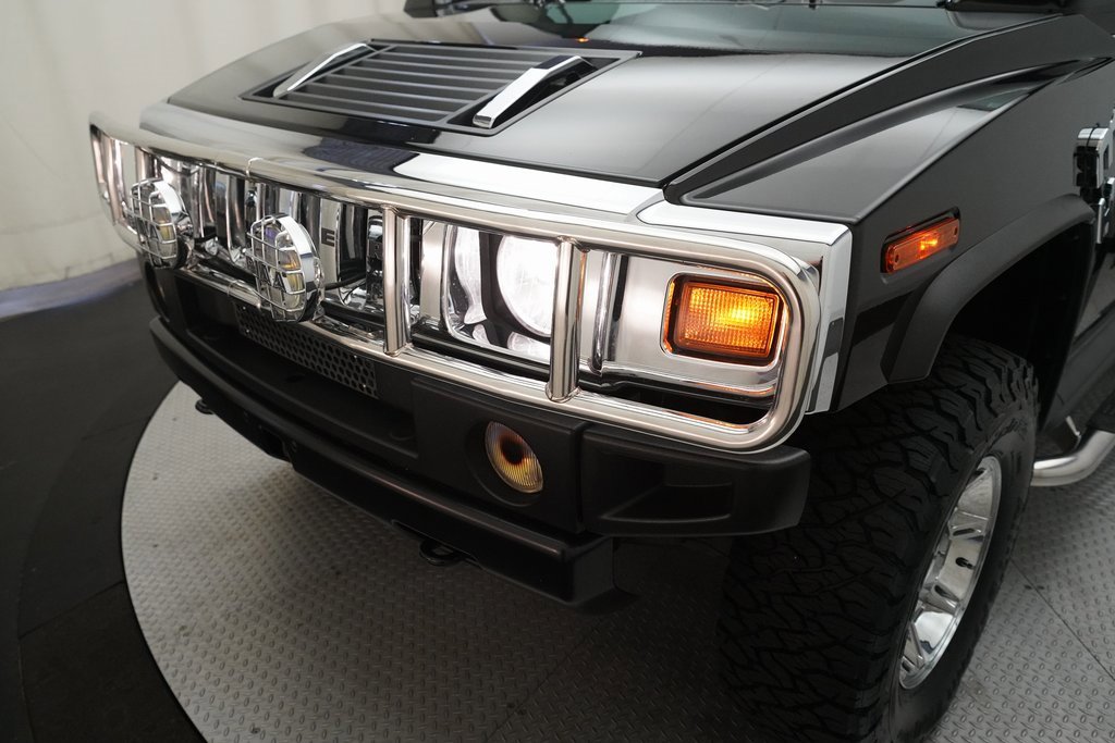 Used 2003 HUMMER H2 w/ Preferred Equipment Group image 3