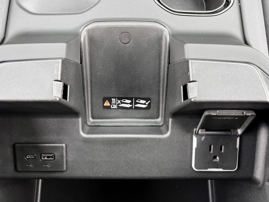 Used 2024 GMC Sierra 1500 AT4 w/ AT4 Preferred Package image 25