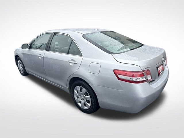 Used 2010 Toyota Camry LE FWD image 5