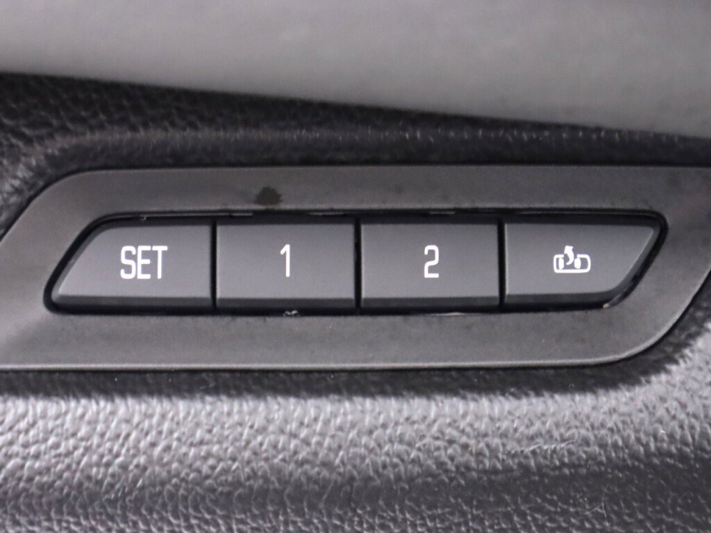Used 2016 Cadillac Escalade Platinum AWD/4WD image 30