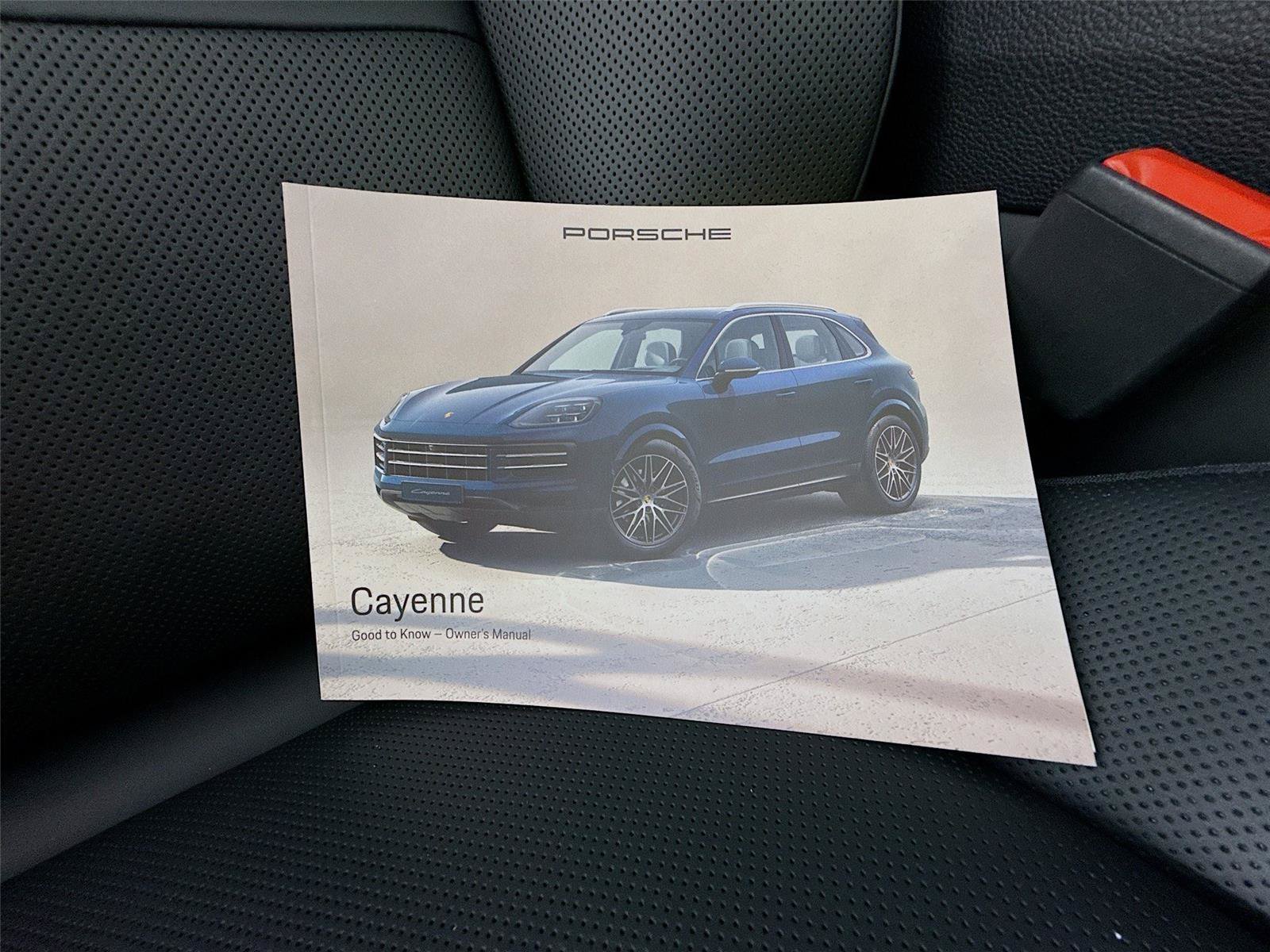 Used 2024 Porsche Cayenne Coupe AWD/4WD image 25