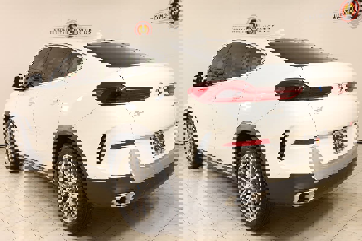 Used 2023 BMW X6 xDrive40i w/ Premium Package image 4