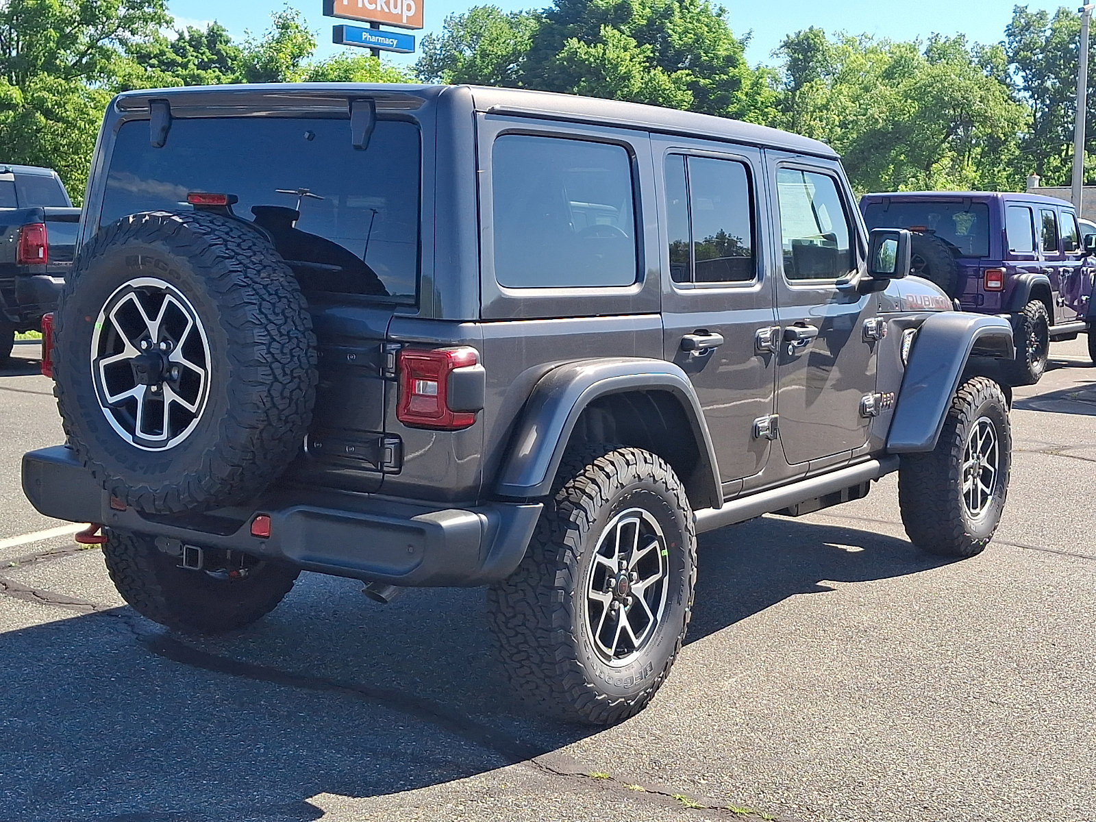 New 2026 Jeep Wrangler Unlimited Rubicon w/ Safety Group AWD/4WD image 4