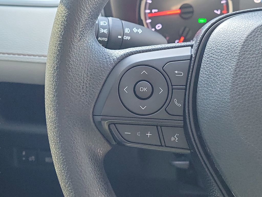 Certified 2021 Toyota RAV4 XLE image 33