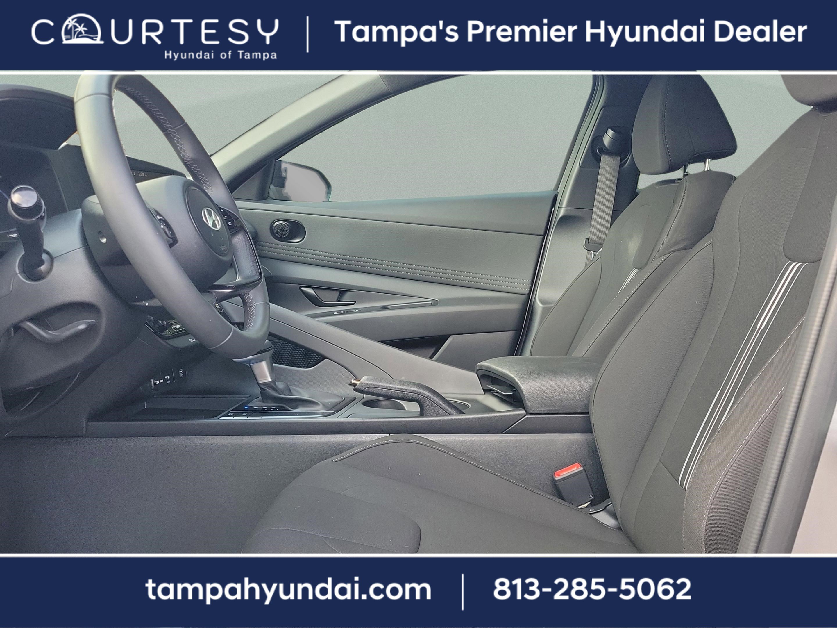 Certified 2025 Hyundai Elantra Sport image 12