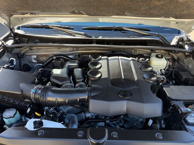 Used 2021 Toyota 4Runner SR5 AWD/4WD image 16