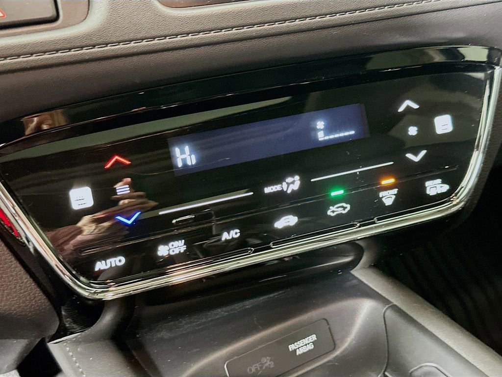 Used 2021 Honda HR-V EX-L image 16