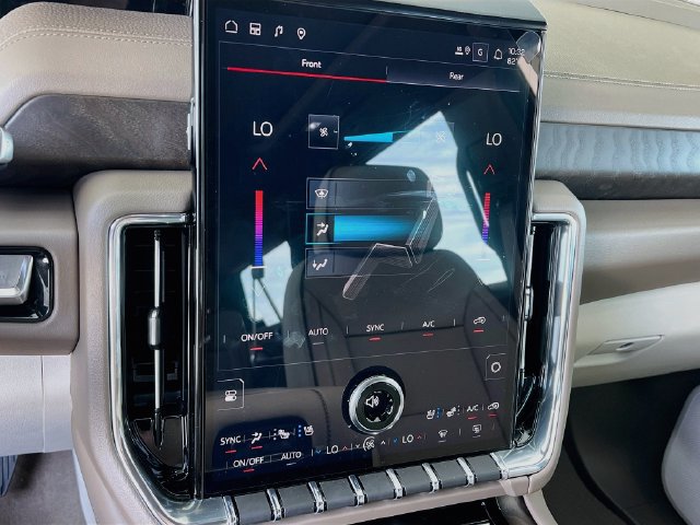 New 2026 GMC Yukon XL Denali w/ Denali Reserve Package AWD/4WD image 11
