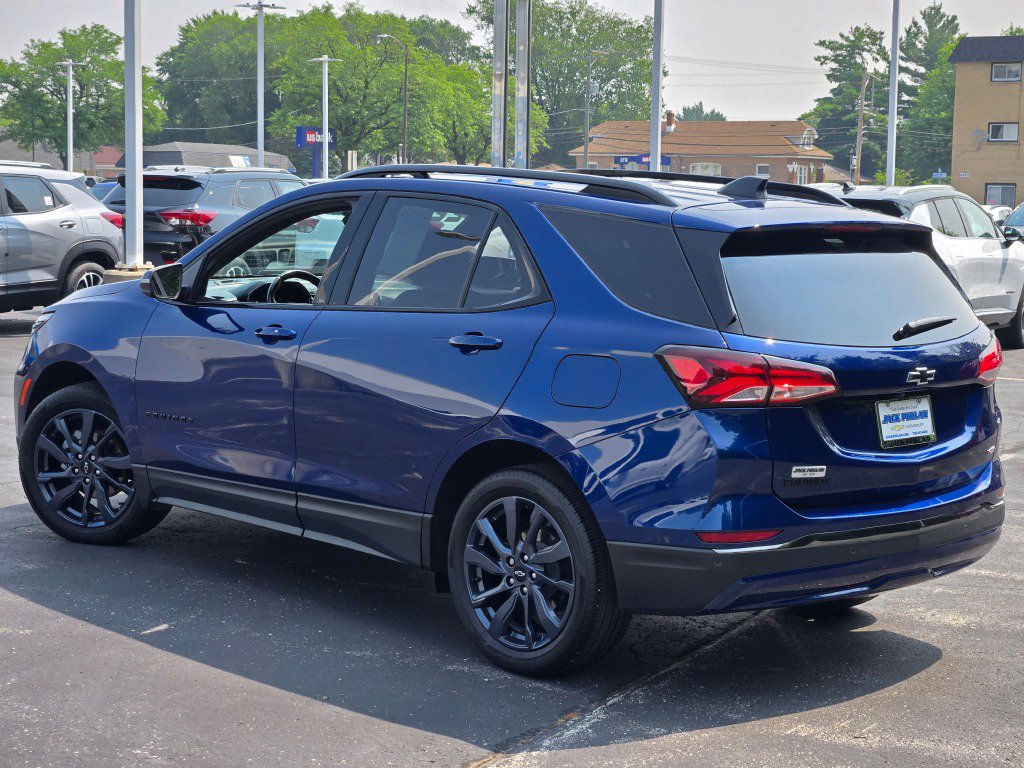 Used 2022 Chevrolet Equinox RS w/ Infotainment Package image 15