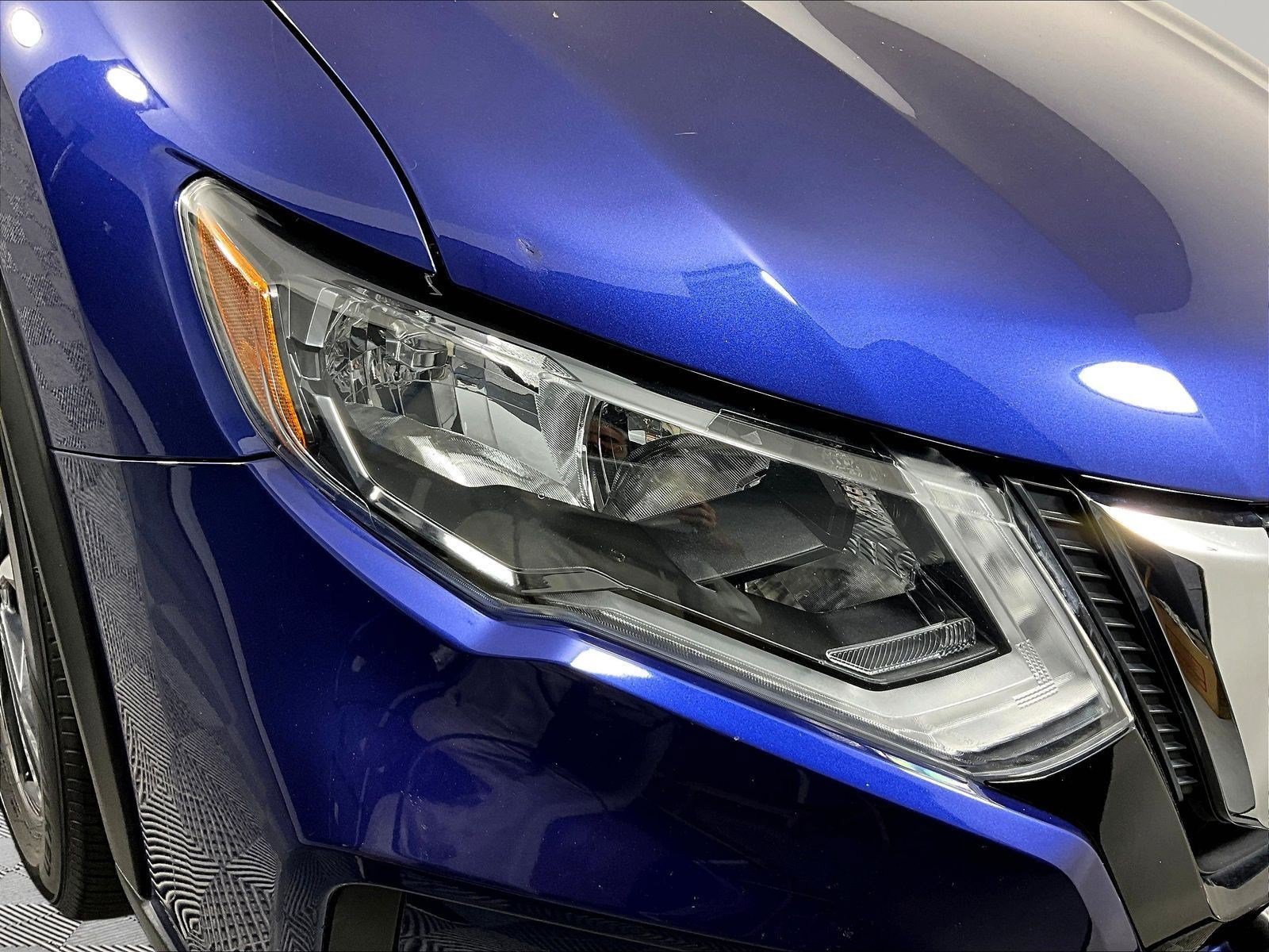 Used 2019 Nissan Rogue SV w/ Sun & Sound Touring Package AWD/4WD image 32