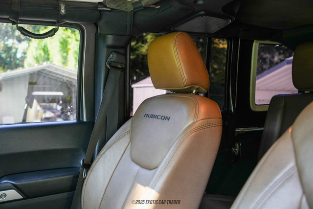 Used 2016 Jeep Wrangler Unlimited Rubicon w/ Connectivity Group image 28