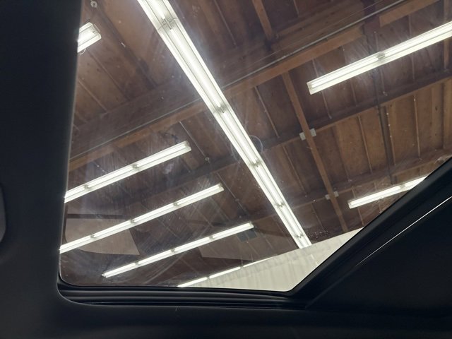 New 2025 Jeep Grand Cherokee Limited w/ Black Appearance Package image 19