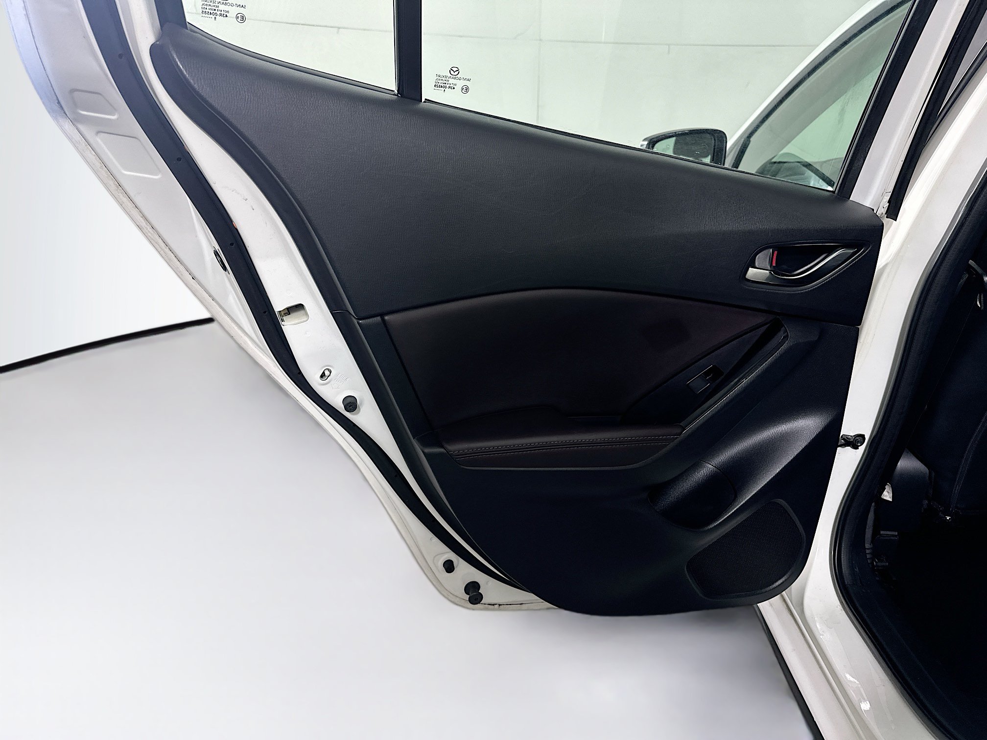 Used 2018 MAZDA MAZDA3 Touring FWD image 26