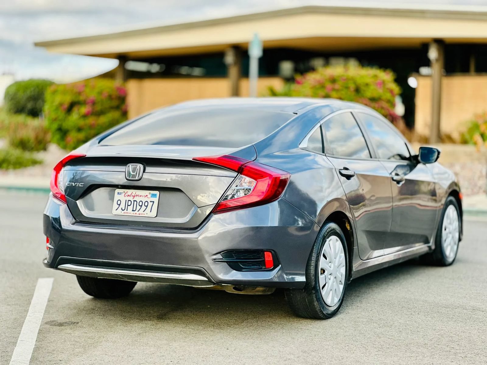 Used 2021 Honda Civic LX image 5