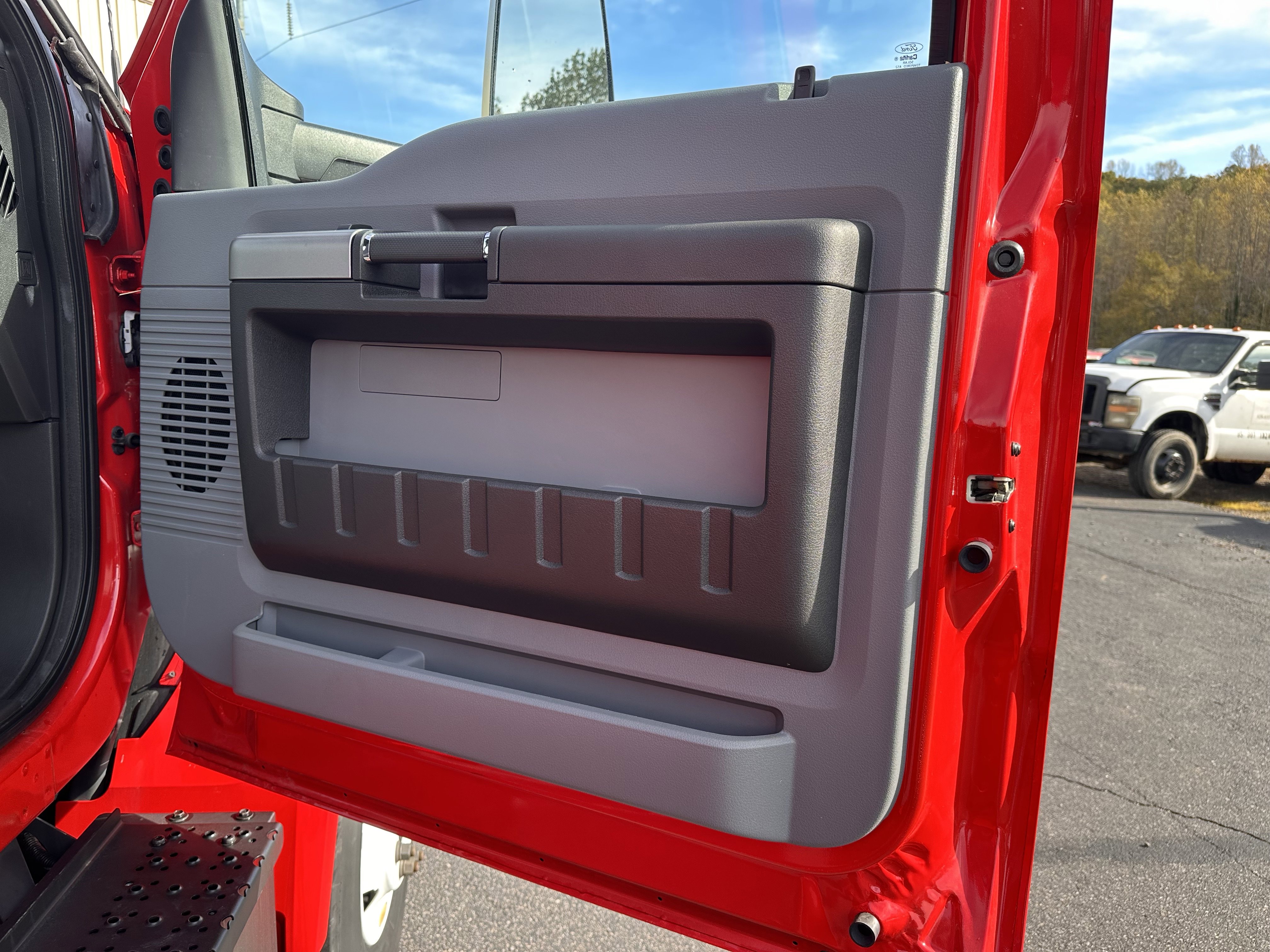 Used 2026 Ford F750 2WD Crew Cab Super Duty image 11