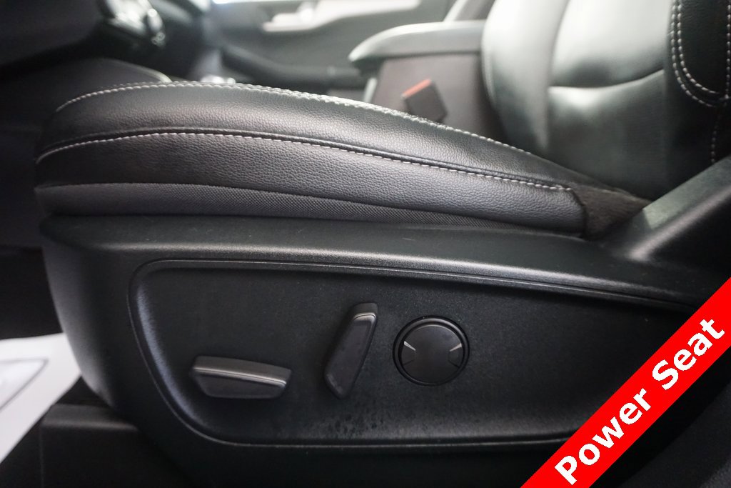 Used 2022 Ford Escape SEL w/ Technology Package image 8