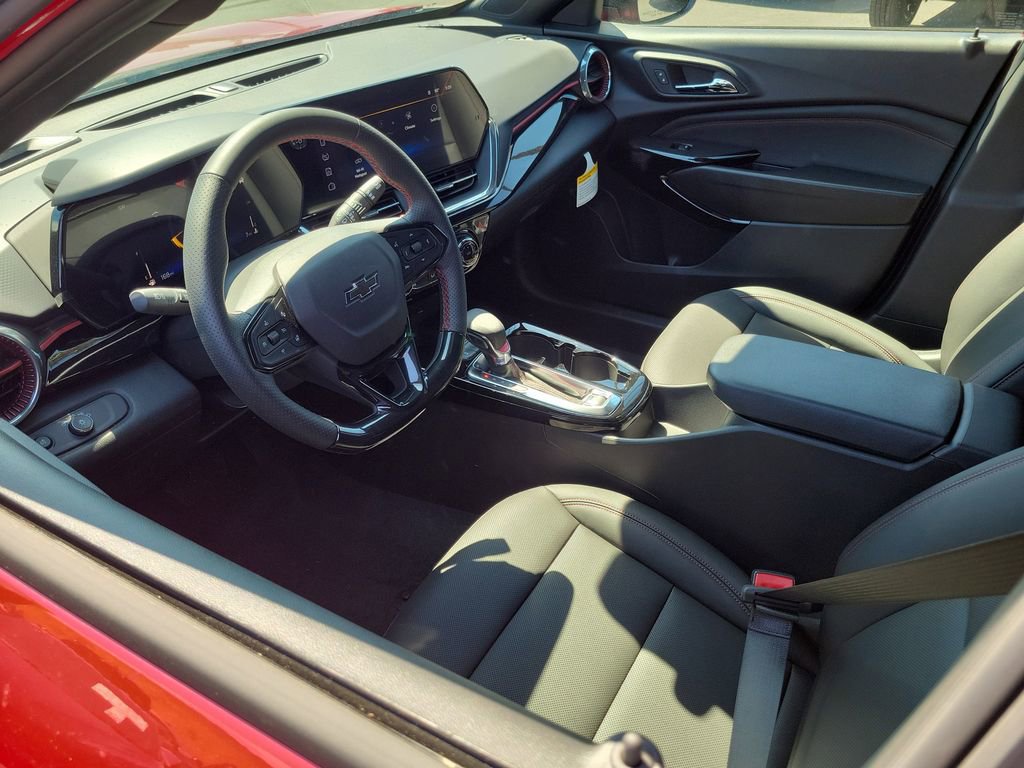 New 2026 Chevrolet Trax RS w/ Driver Confidence Package FWD image 3
