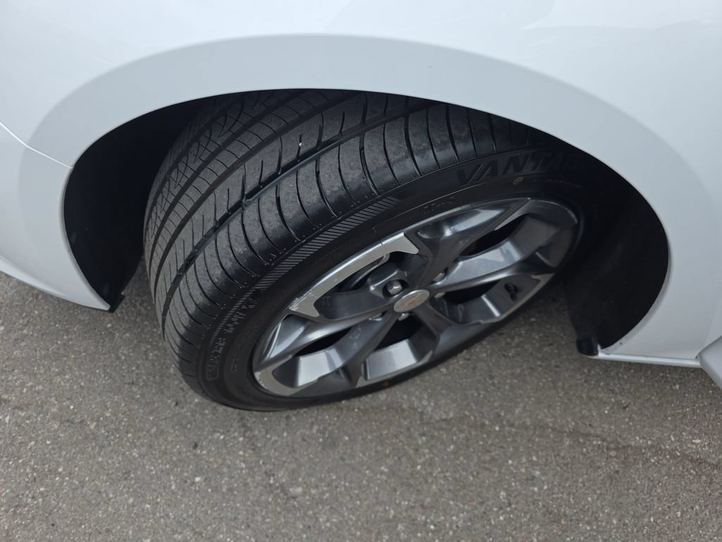 Used 2024 Chevrolet Malibu LT FWD image 25
