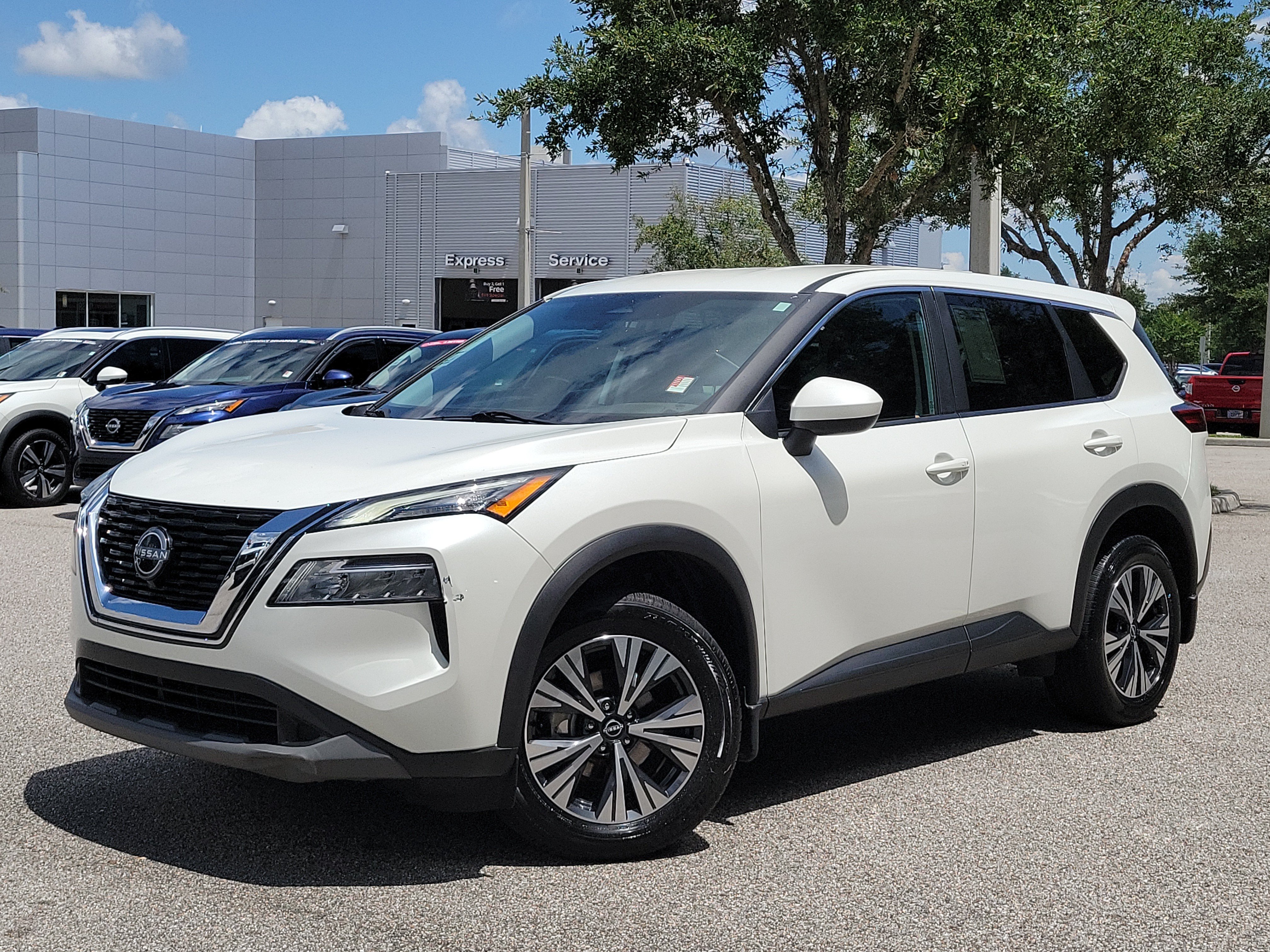 Certified 2023 Nissan Rogue SV FWD image 33