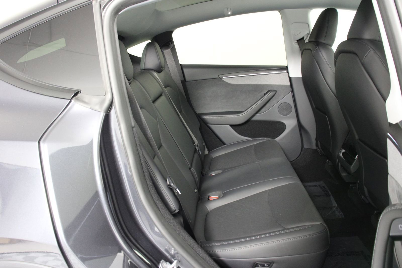 Used 2026 Tesla Model Y 2WD image 26