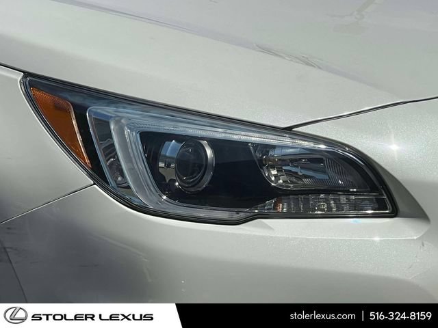Used 2017 Subaru Outback 2.5i Touring AWD/4WD image 11