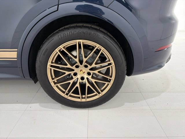 Used 2024 Porsche Cayenne Coupe AWD/4WD image 42