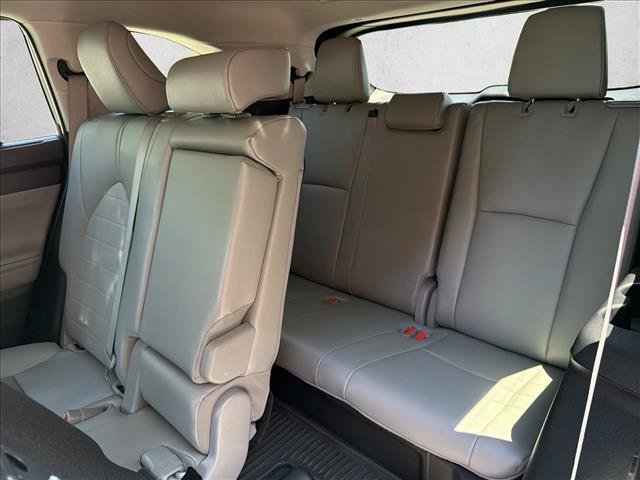 Used 2023 Toyota Highlander XLE FWD image 26