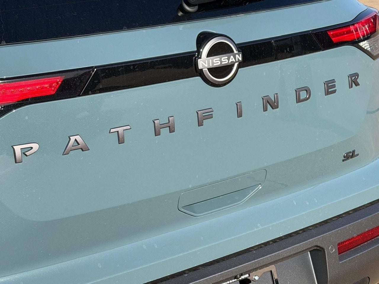New 2026 Nissan Pathfinder SL FWD image 7