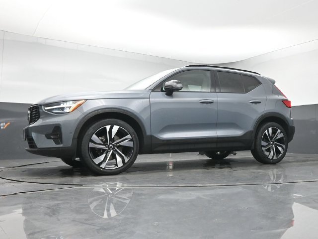 Used 2023 Volvo XC40 B5 Ultimate w/ Climate Package AWD/4WD image 39